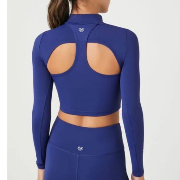 Forever 21  Active Cutout Long-Sleeve Crop Top Lavender Size S - Picture 1 of 10